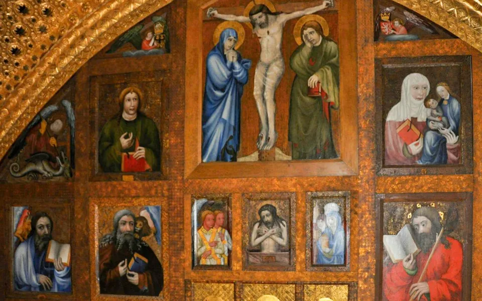 Pannelli dipinti storici all'interno del Castello di Karlštejn